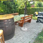 Ajda Apartman *